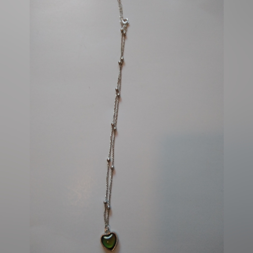 Color Changing Heart Necklace - Picture 2 of 4